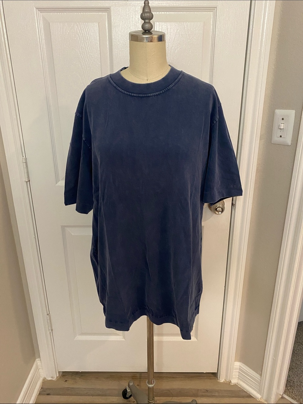 Abercrombie & Fitch Navy Blue Short Sleeve Crew Tee